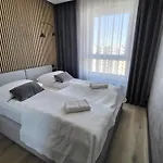 Apartamento With Two Bedrooms, Balcony, Parking And Access To Sauna In By Renters Gdansk