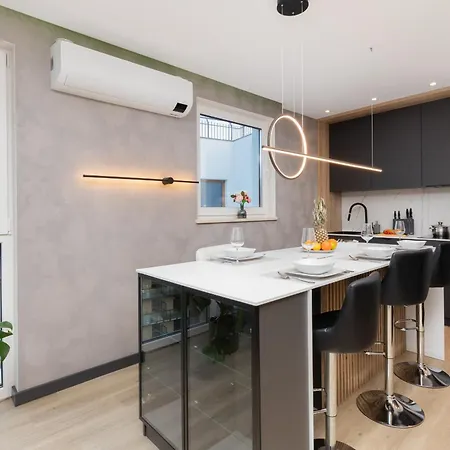 With Two Bedrooms, Balcony, Parking And Access To Sauna In By Renters Appartamento Danzica