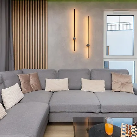 With Two Bedrooms, Balcony, Parking And Access To Sauna In By Renters Apartamento