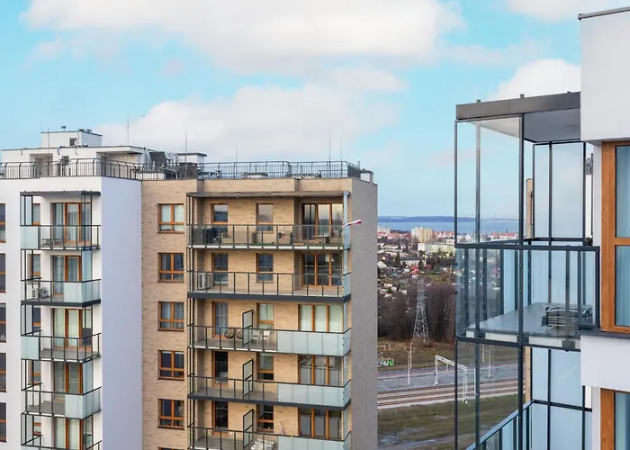 With Two Bedrooms, Balcony, Parking And Access To Sauna In By Renters グダニスク