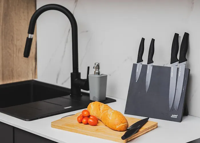 アパート With Two Bedrooms, Balcony, Parking And Access To Sauna In By Renters *